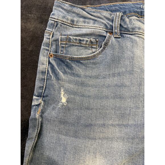 Time and Tru Skinny Jeans Womens 10 Floral Embroidered Distressed Denim Pants - Picture 6 of 11